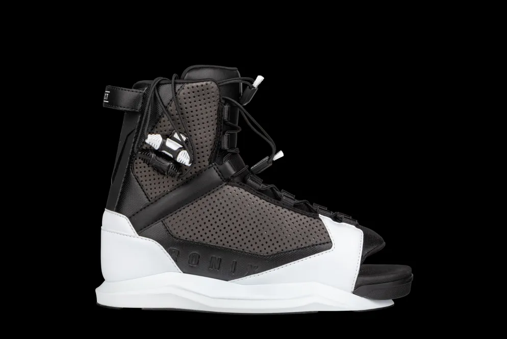 Ronix Vault Wakeboard | District Bindings 2026